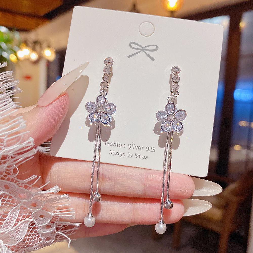 Koreanische Socialite Leichter Luxus Quastenohrringe – Herbst/Winter Silber Stecker für Damen