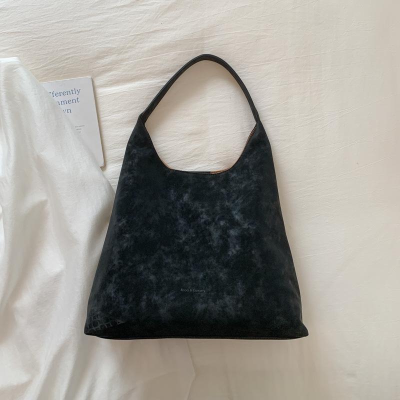 

Тренд простой 2025 осень новый ретро большая вместимость сумка подмышку женская мода популярный однотонный дорожная на плечо чёрный