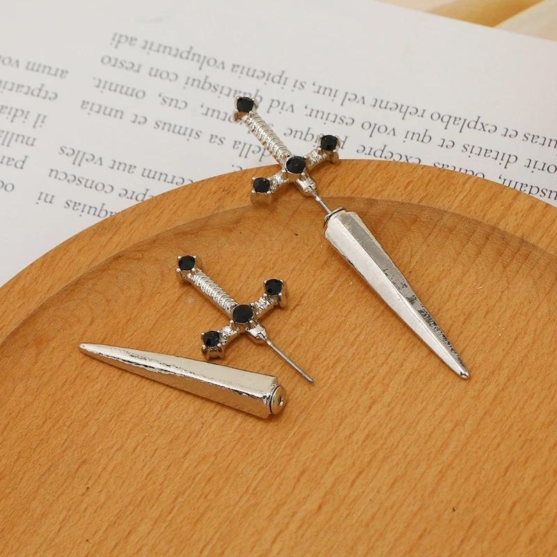 1 Paar Gothic Schwert Lady Ohrringe Vintage Kristall Dolch Ohrringe