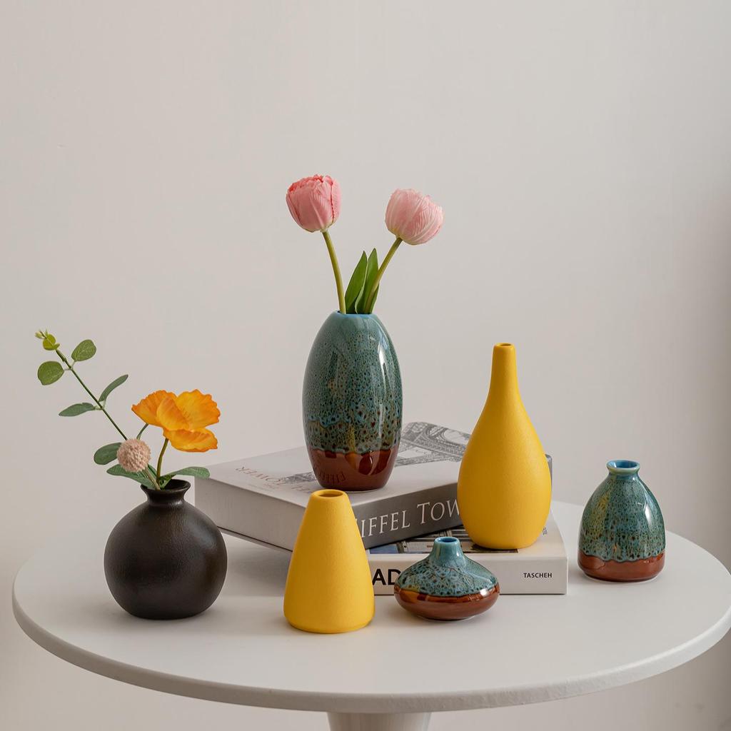 Modern Minimalist Black Ceramic Vase for Home Décor - Small Dried Flower Vase for Living Room