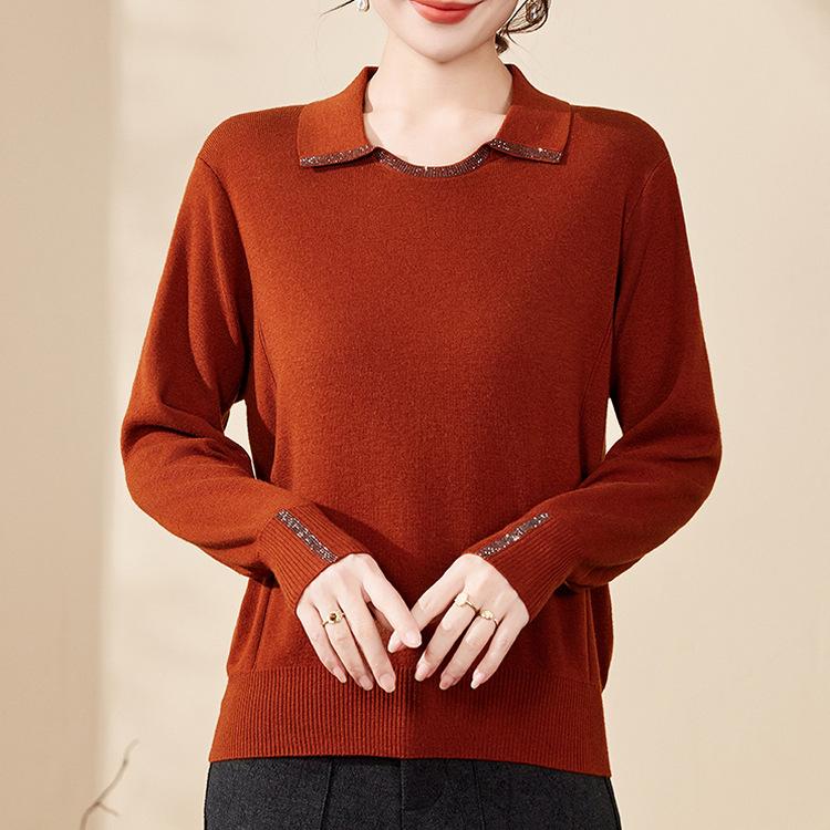 Middle-aged Women's Noble and Fashionable Bottoming Shirts, Mother's Sweaters, Spring Clothes, Exotic Animal Year Tops, Age Reduction.