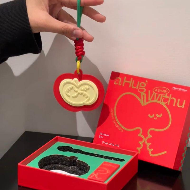 Christmas Car Hanging Apple Car Fragrance Diffuser Plaster Pendant Gift Box Creative Car Interior Decoration Christmas Gift