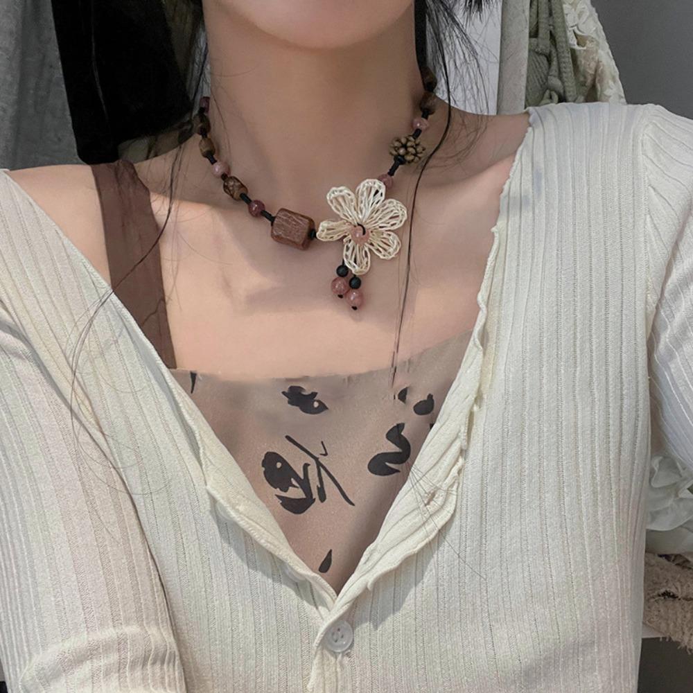 Ethnic Wooden Flower Necklace Vintage Star Pendant Necklace Trendy   Gift