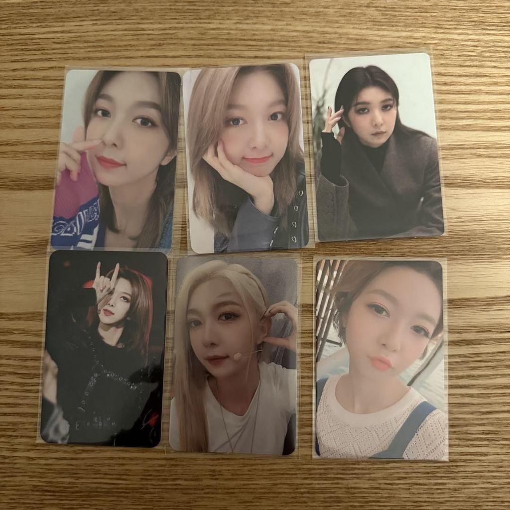 [USED] Dreamcatcher Trading Card Set