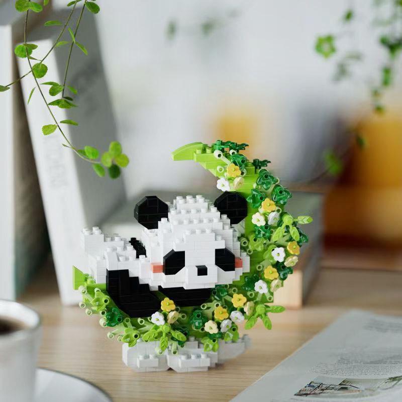 Compatible Leji Building Blocks: Pompompurin, Kuku Mi Flower Moon Cartoon Doll Ornaments