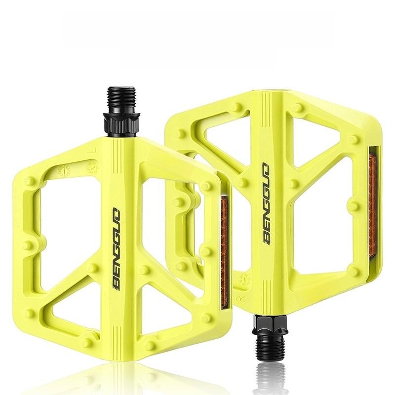 

Cycling Pedal For Road Bikes With Nonslip Nylon Surface And Steel Bearings жовтий