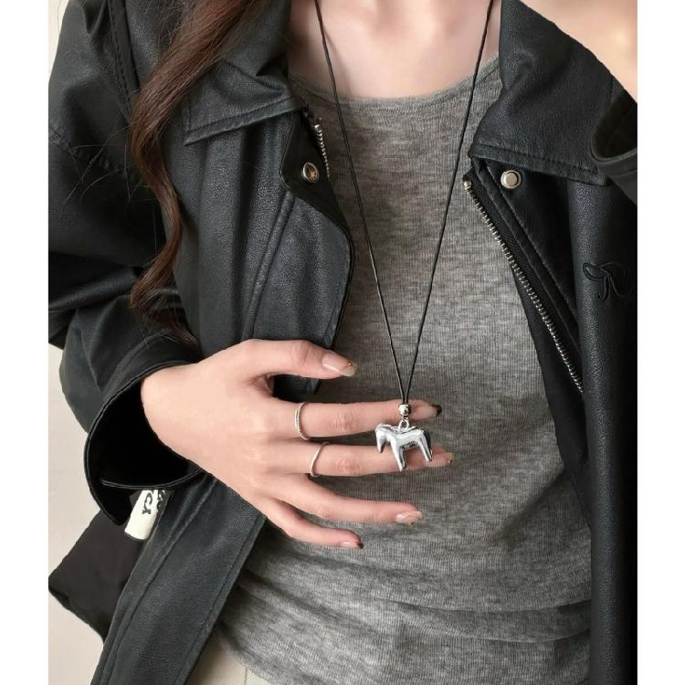 Beautiful Silver Horse Pendant Necklace Fashionable Jewelry Measuring 81cm+ Length Design For Women And Teens