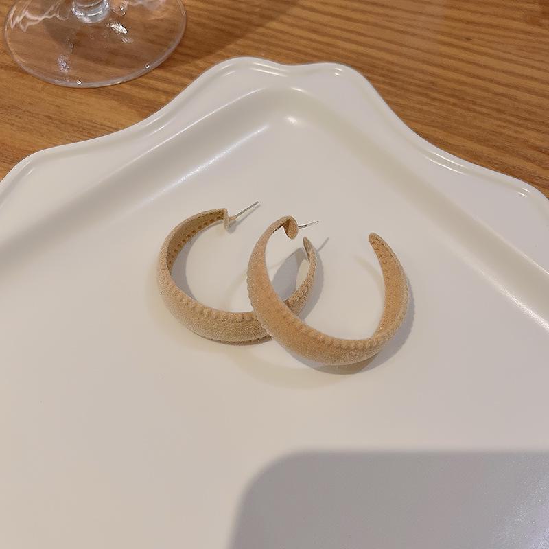 

Женские серьги-флокеры в форме буквы С из серебра 925 пробы, осень и зима – простые, универсальные и модные A746 абрикосовый