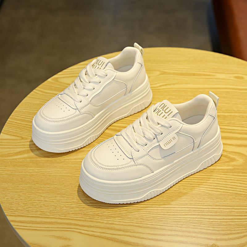 Muffin platform white shoes women's 2025 new fashion versatile comfortable lightweight round head lace-up casual sports shoes