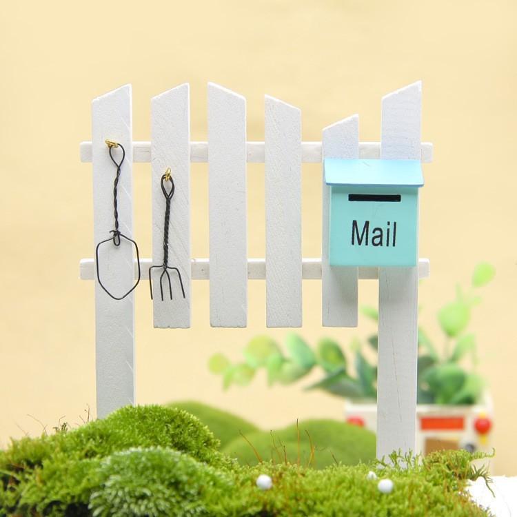Fresh Small Resin Mailbox Fence Micro Landscape Decor For Gift And Scene Party