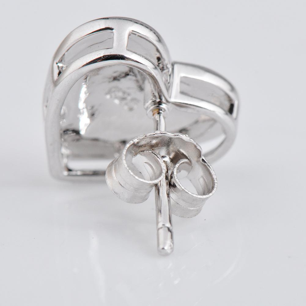 New White and Blue Colored Peach Heart Shaped Womens Simple and Versatile Earrings