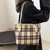 Fashion Foreign Style Large Capacity 2025 Autumn New Pendant Trend Plaid Commuter Underarm Shoulder Tote Bag Women's Bag