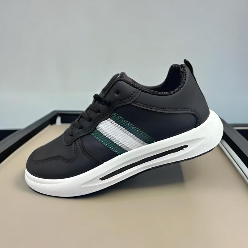 Spring New Mesh Breathable Men's Shoes Fashionable Versatile Sports and Leisure Board Shoes Soft Sole Non-slip Running Shoes