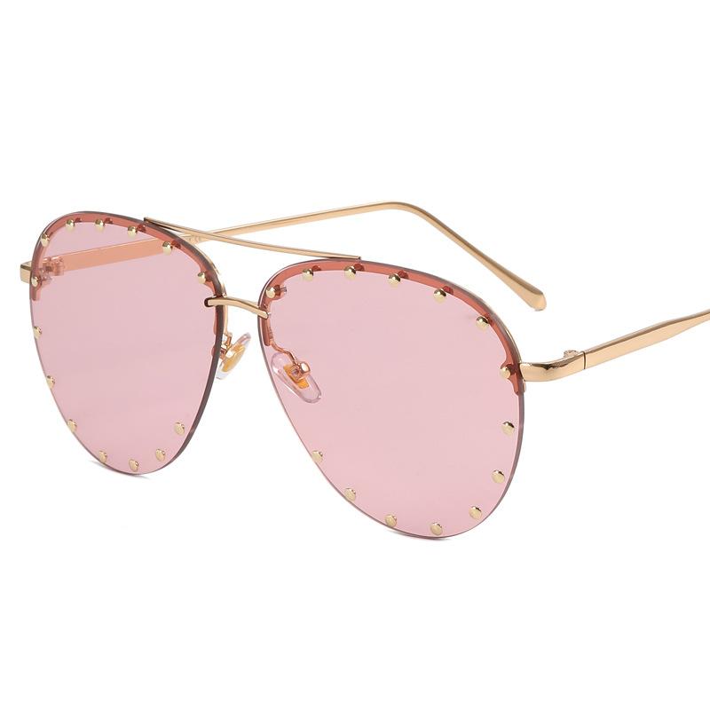 Ladies Metal Rivet Pilot Sunglasses Women Luxury Personality Glasses Cool Eyewear Shades UV400 gafas