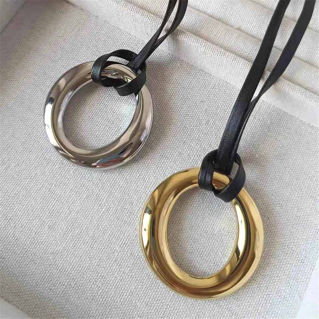 Tooxika Simple Light Luxury Design O-ring Pendant Necklace Leather Cord Adjustable Long Jumper Chain Women