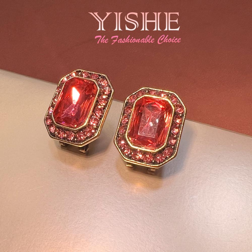 

Retro Vintage Colored Treasure Earrings, Western Antique Heavy Industry Plated Real Gold Temperament Court Style Medieval Marking Earrings красный