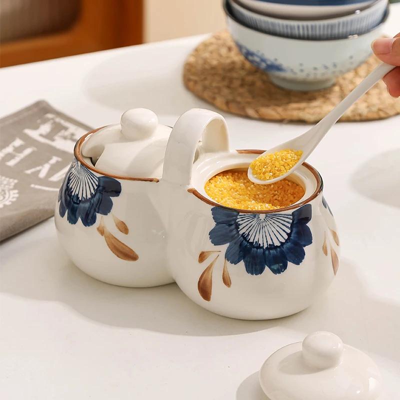 2-in-1 Ceramic Seasoning Jar Household Sauce Jar Salt Pepper Pepper Grain Distributor Kitchen Ceramic Seasoning Box Home