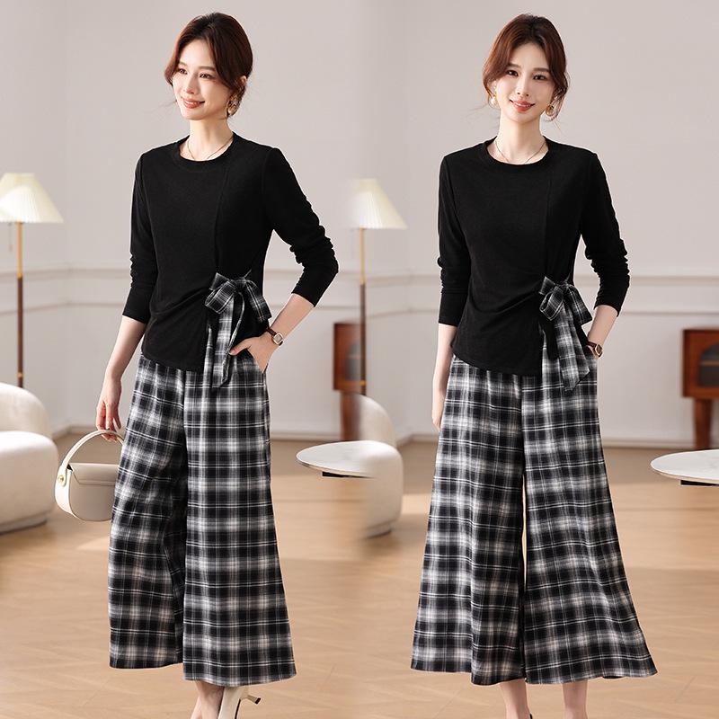 

Elegant Plaid Two-Piece Set: Round Neck Lace-Up Top & Wide-Leg Pants for Stylish Mature Women XL (95-105 jin) чёрный