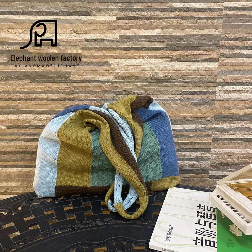 2023 Stylish Retro Knitted Shoulder Bag - Versatile Large Handheld Women's Tote