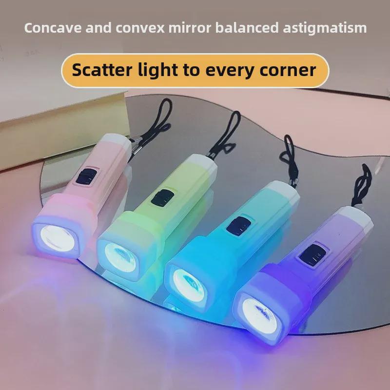 Mini lanternă LED colorată: Jucărie mică cu lampă de mână din plastic pentru copii