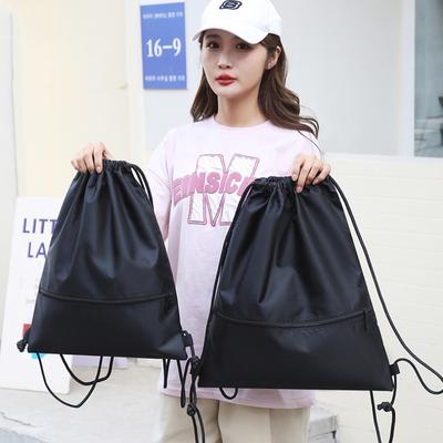 Mochila Deportiva Ligera y Sencilla con Cordón y Cremallera – una Bolsa de Gimnasio Adecuada Tanto para Hombres como para Mujeres