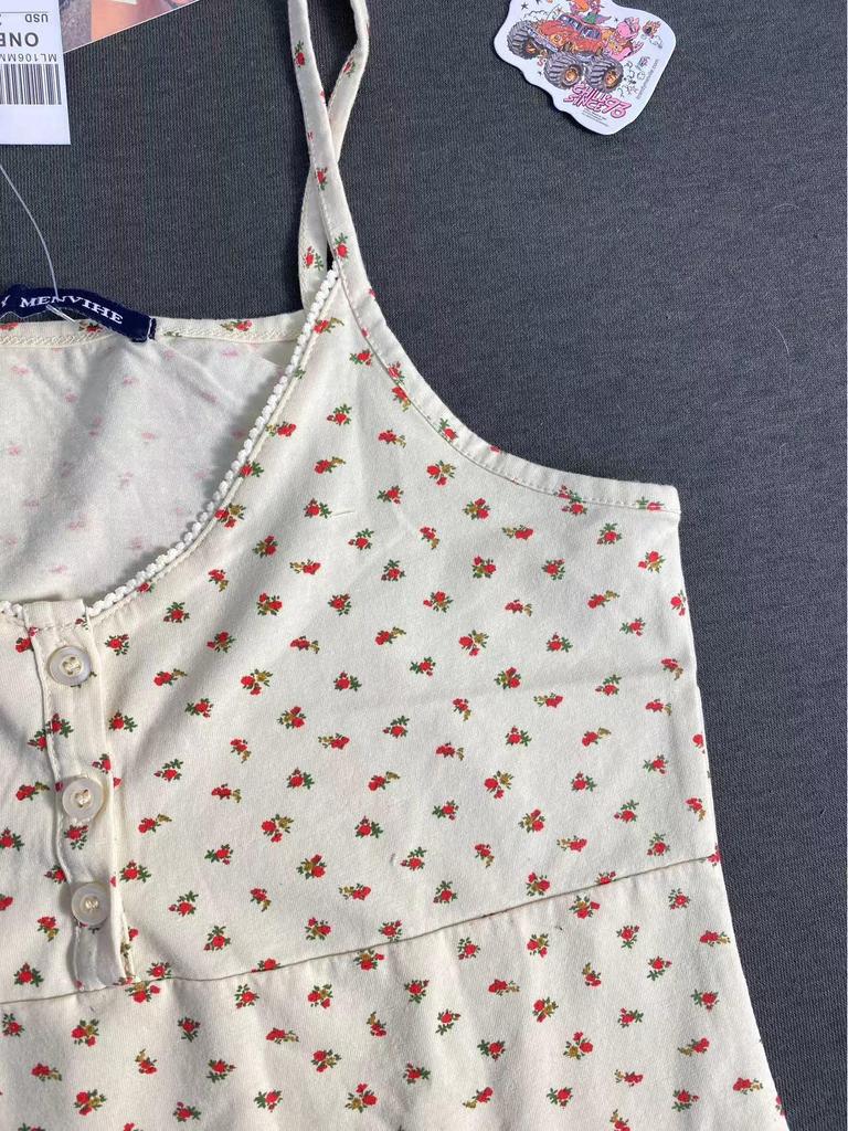 B&M Women's Floral Lace Three-Button Suspender Top