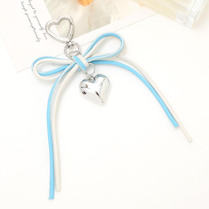 Creative Pearl Bow Pendant Keychain: Exquisite Gift Accessory for Bag or Phone Case