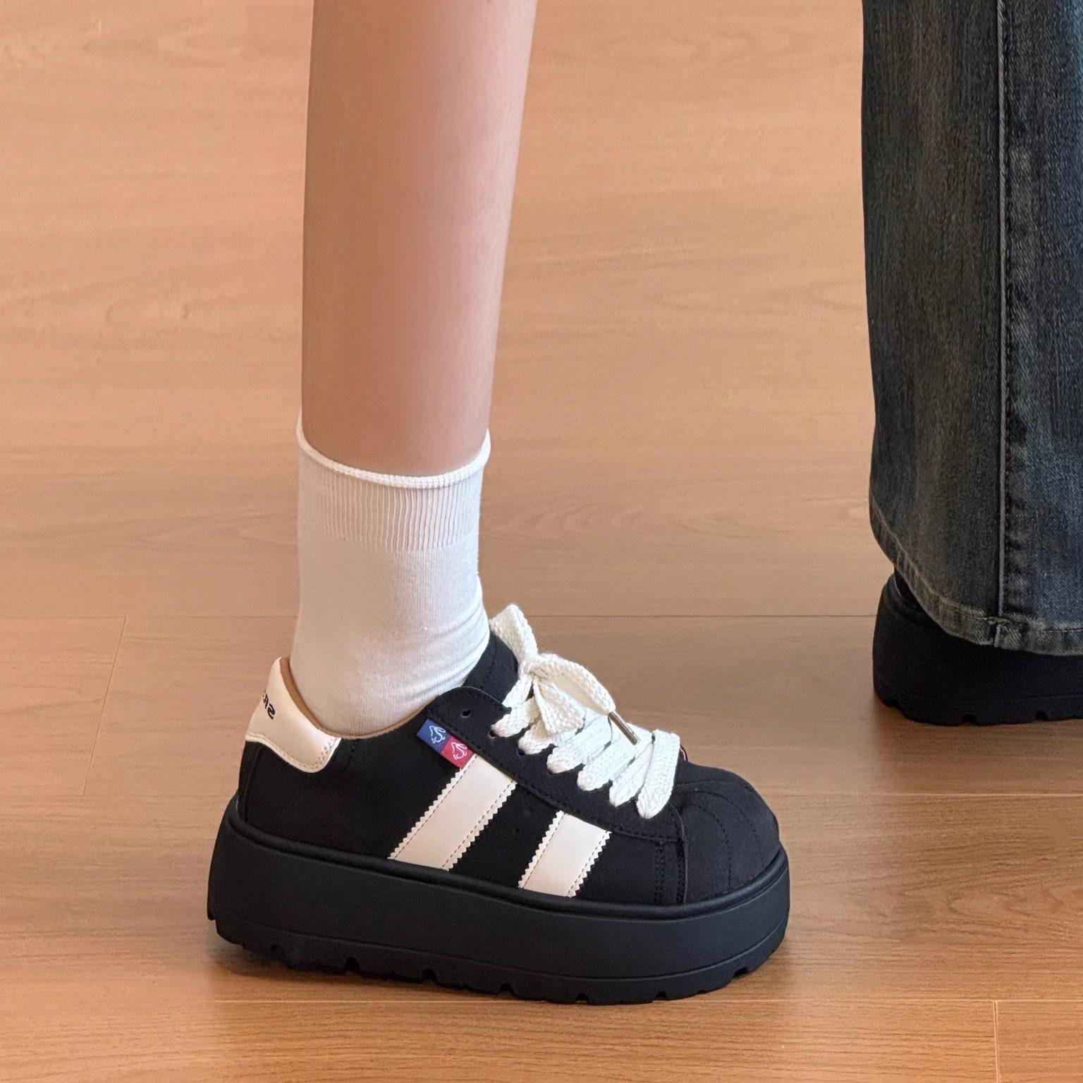 

Round head retro striped muffin platform training shoes women s spring and autumn new fashion lace-up casual sports shoes tide 40