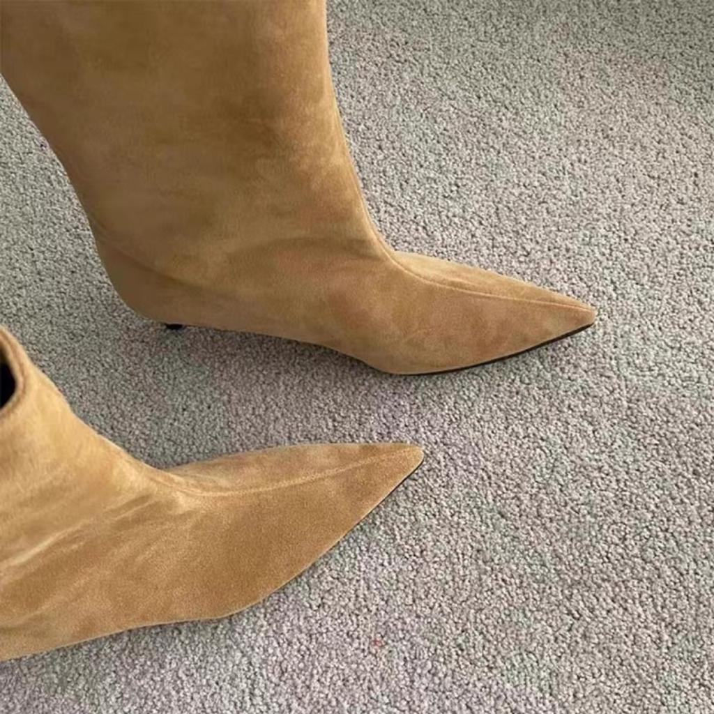 2025 Autumn and Winter New Leather Pattern Pointed Middle Boots Women's Retro Wide Boots Versatile Western Cowboy Boots Short Boots Women