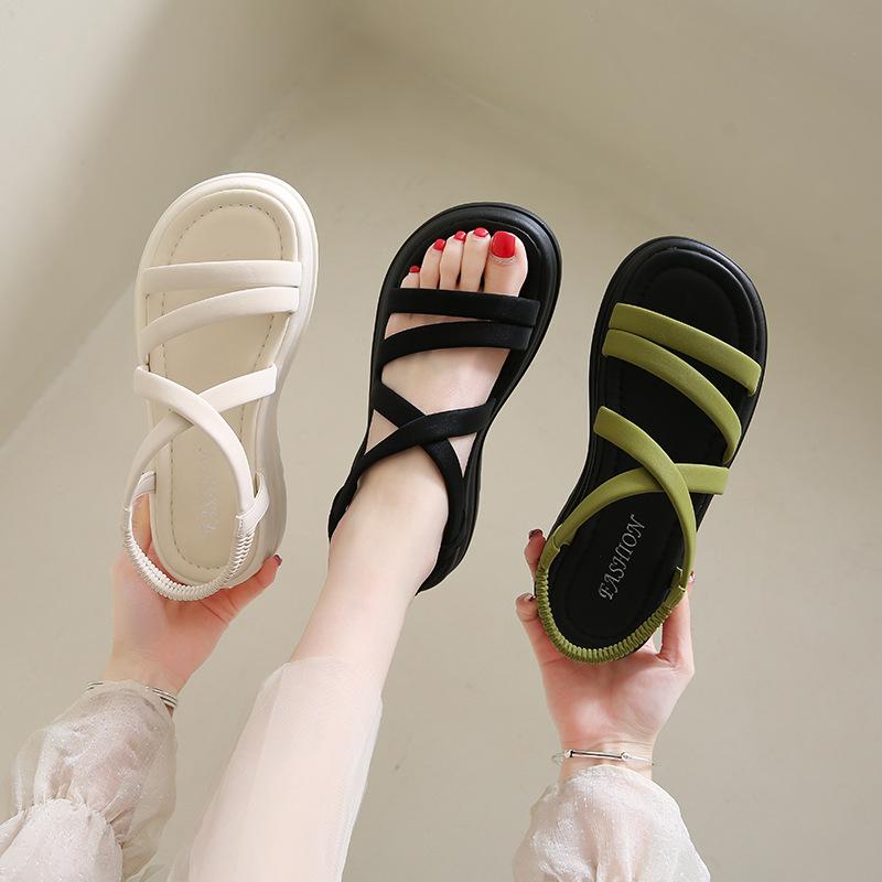 Sandals female 2025 summer new fairy wind round head cross belt casual muffin platform fashion beach roman shoes