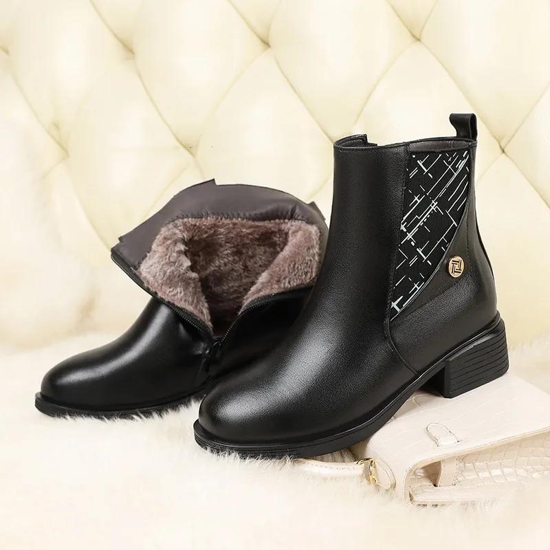 Women's Winter Boots Fashion Shoes Large Size Genuine Leather Women's Short Boots Natural Wool Mid-heel Ladies Martin Boots