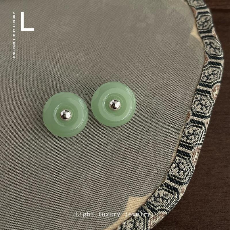 New Chinese-style Handmade Design - Retro Court-style Hanfu Accessories and Ancient Decorative Items - Ear Pendants and Earrings