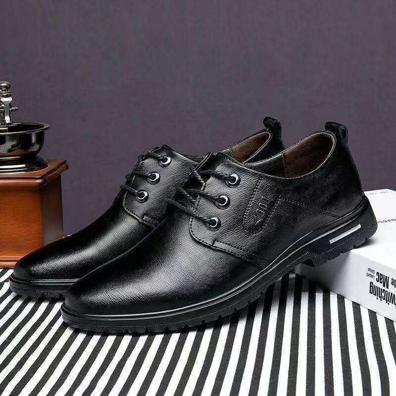 Weiches Leder Weiche Sohle Frühling und Sommer Herren Lederschuhe Business Casual Schuhe Herren Runde Spitze Schnürung Werkzeugschuhe