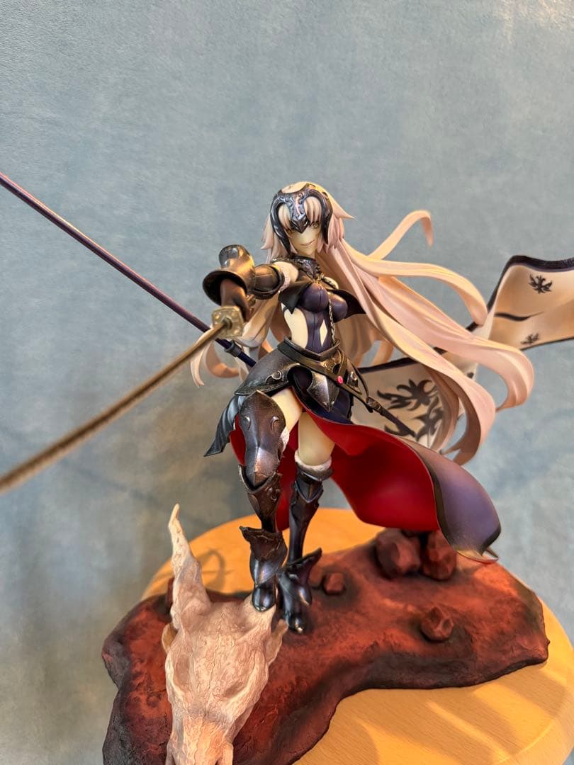 

[USED] Avenger/Jeanne d Arc [Alter] The Dragon Witch Clad in Dark Flames Figure