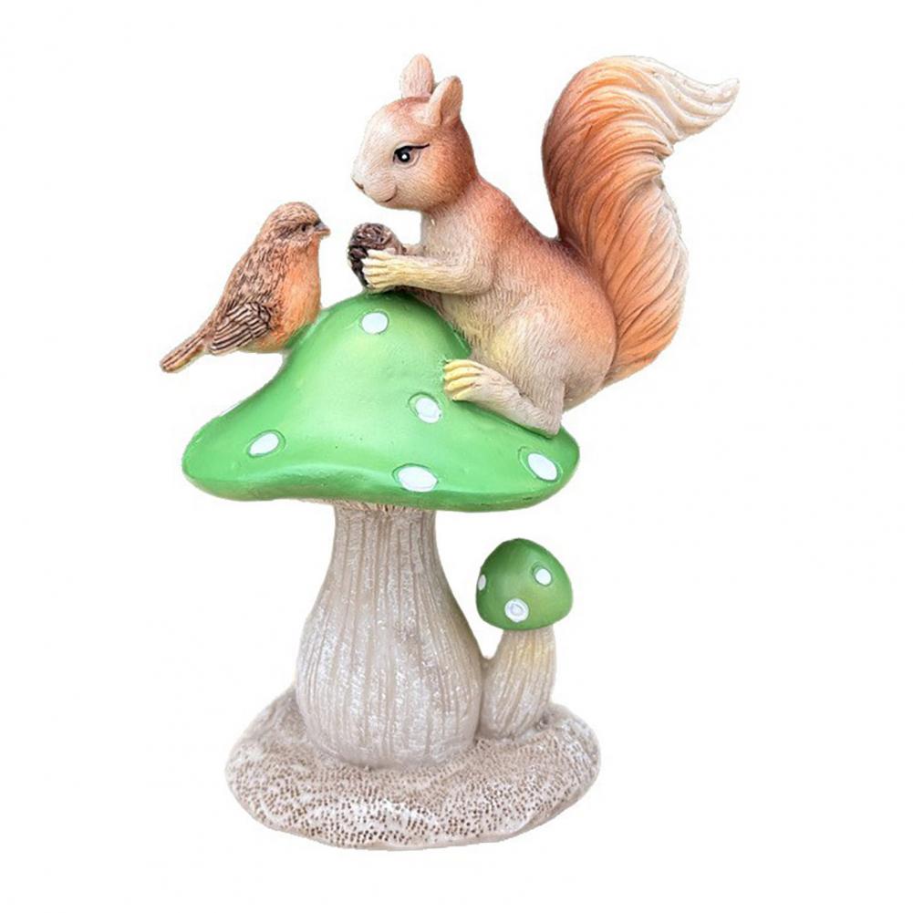 

Squirrel Garden Statue Resin Squirrel Decor Cute Resin Squirrel Bird Statue for Garden Lawn Decoration Sitting