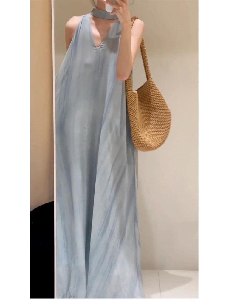Elegant Summer Plus Size V-neck Maxi Halter Dress for Women - Resort Style with Slimming Ribbon Accents
