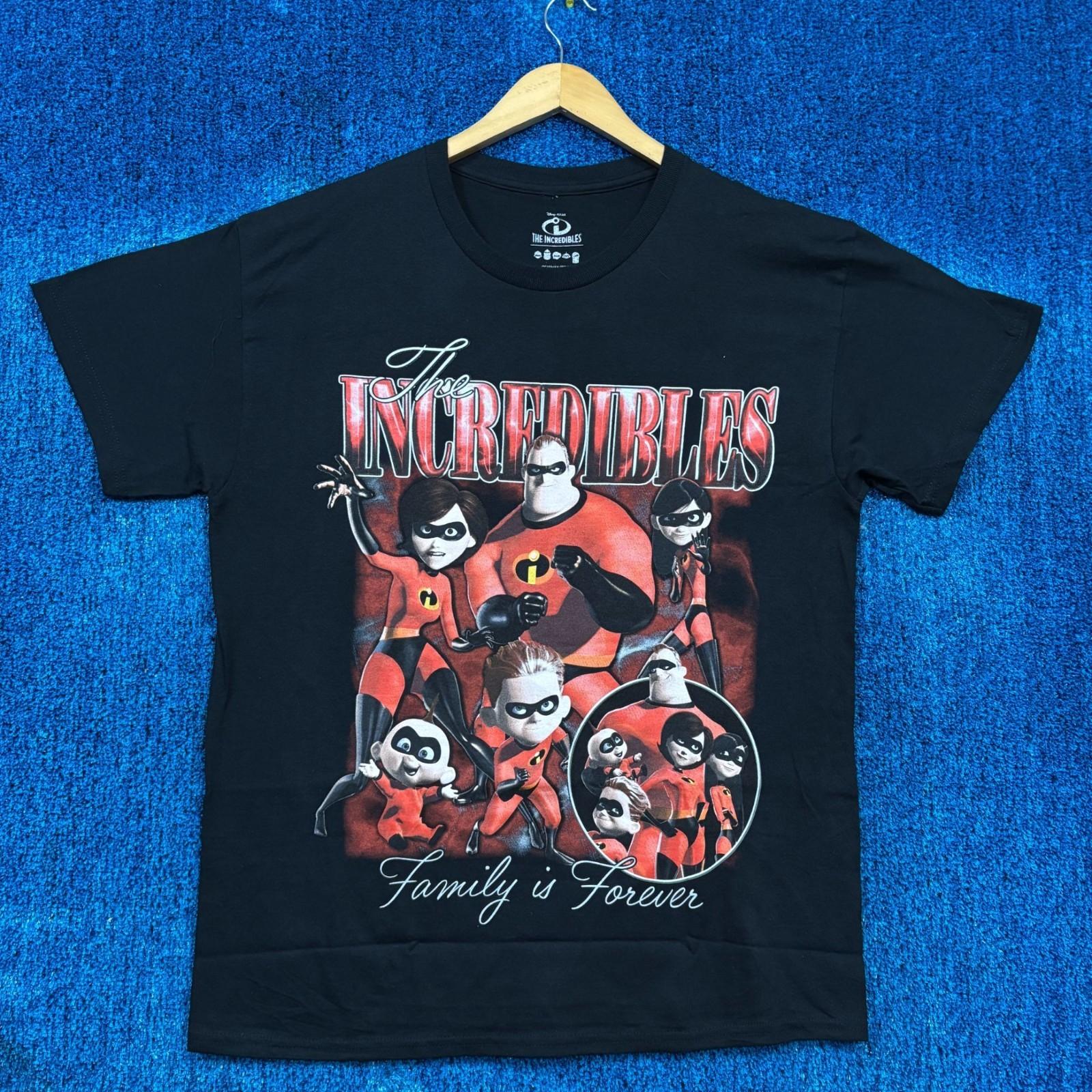 The Incredibles “Family Is Forever” Graphic T-Shirt Size Large S