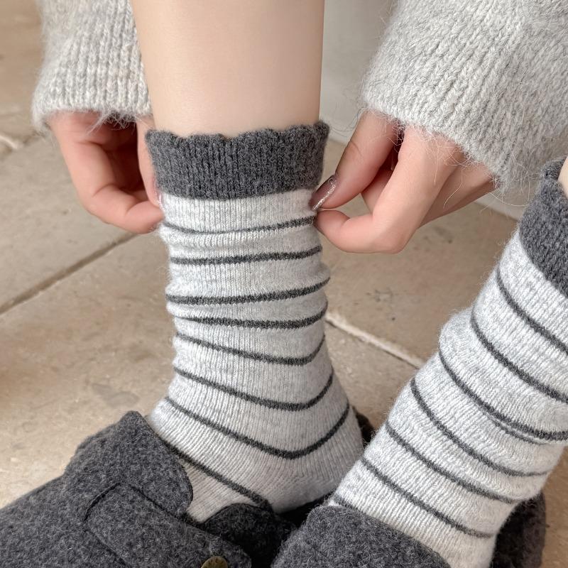 Striped Lace Wool Socks for Women, Mid-calf Socks for Spring and Autumn, Warm and Thick, Trendy Autumn Long Calf Socks