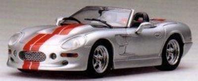 Maßstab Museumskollektion Shelby Serie 1 K03131SR Fertigmodell 1/43 (Silber/Rot)
