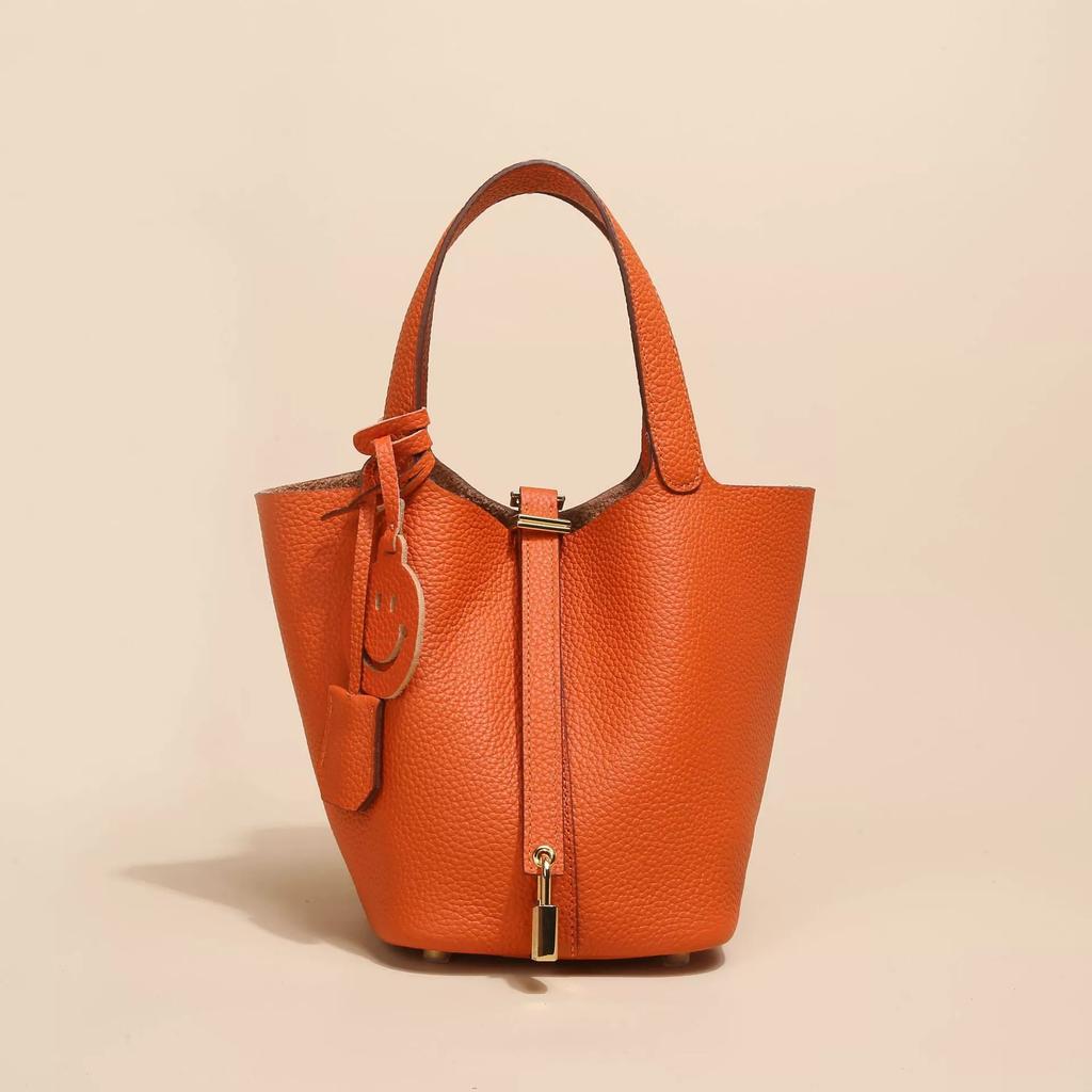 Vegetable Basket Bag, First Layer Cowhide Tote Bag, Commuter Bucket Bag, Women's Genuine Leather Bag, European and American Retro.