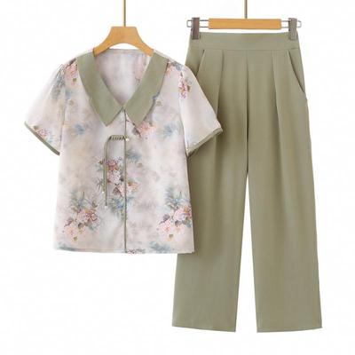 Abiti e completi – Completi con pantaloni