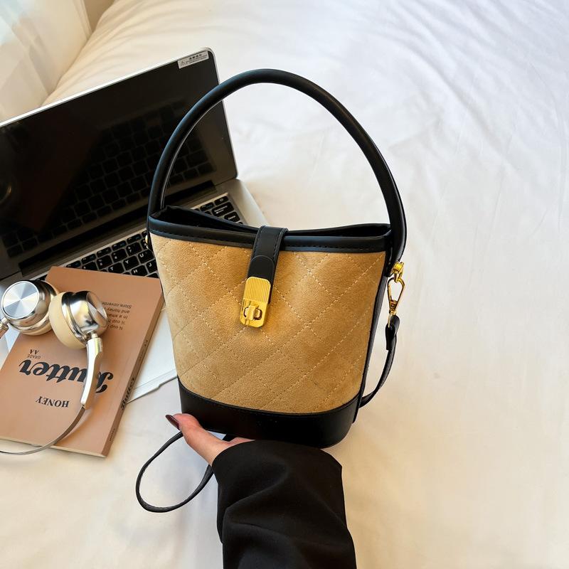 Fashionable Handbag Retro Bucket Bag Simple Shoulder Bag Trendy and Fashionable Crossbody Bag