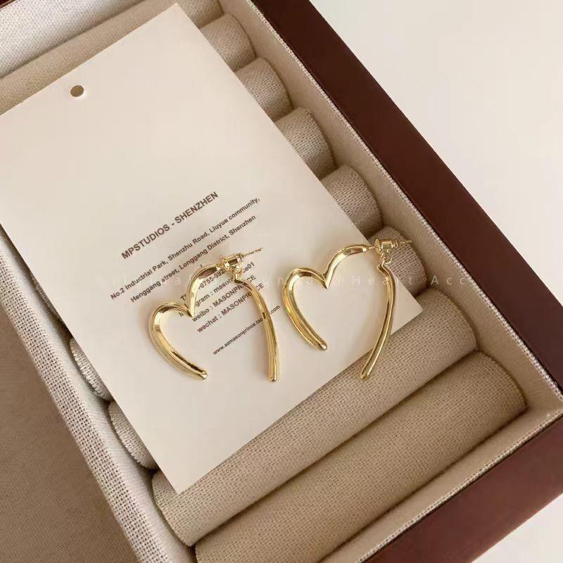 Earrings Fresh Temperament Mermaid Love Alloy Stud Earrings Niche Design High Sense Light Luxury Earrings Tide