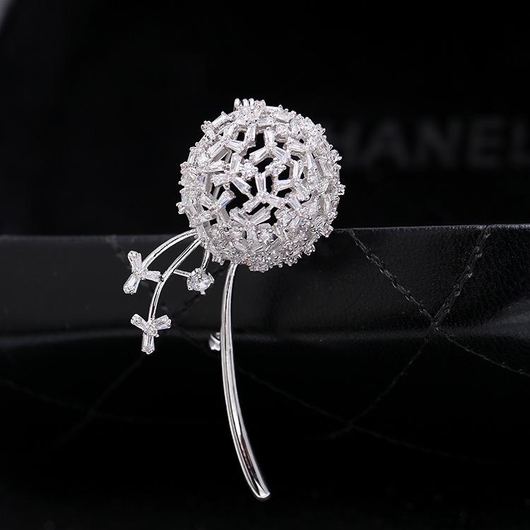 💰Koupit online Fashion Waist Pin Highgrade Zircon Inlaid Temperament