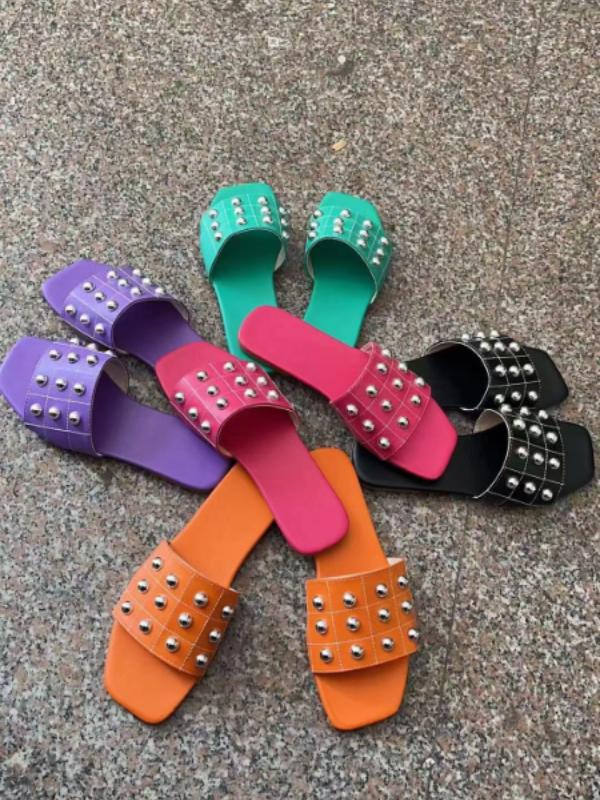 2024 New Women's Slippers Rivets Leather Fashion Open Toe Flat Flip Flops Beach All-match Simple Gladiator Sandals For Mujer