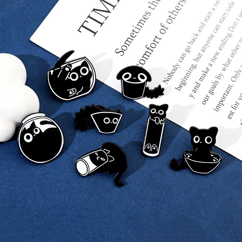 1Pc Cat Brooch Jewelry Gifts Cartoon Animal Lapel Pins Bag Accessories Clothing Decor Cute Badges Black Kitten