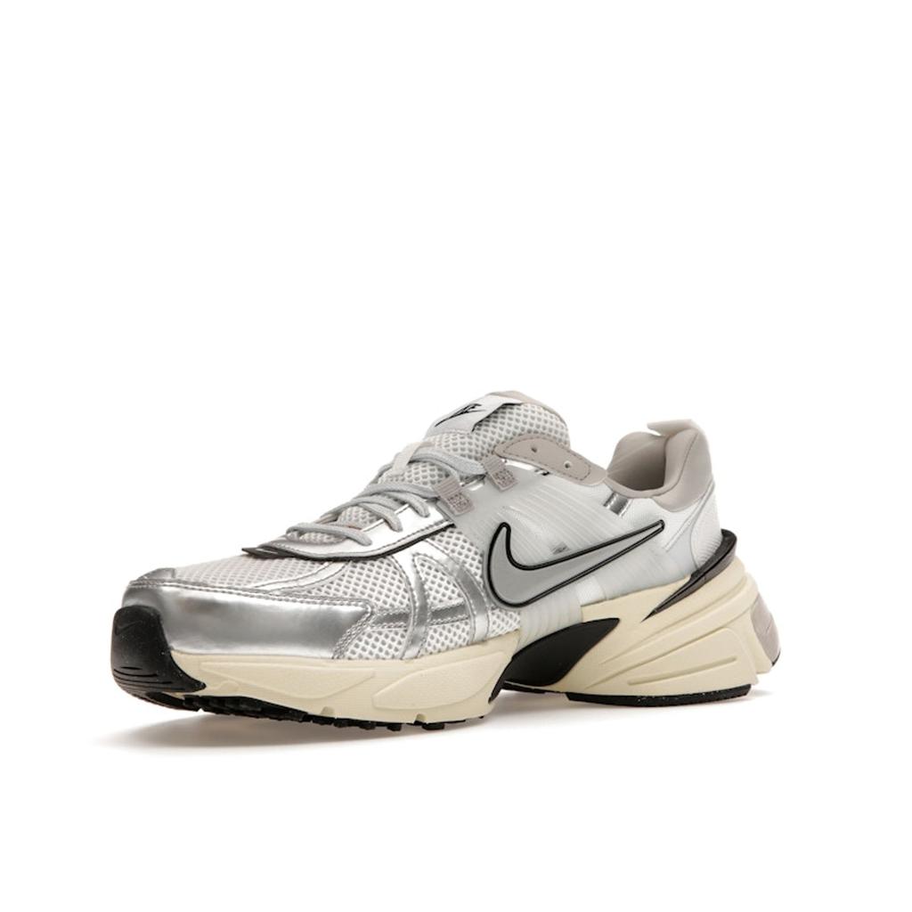 Nike V2K Run Summit White Women Tenisky Pure-Platinum Light-Iron-Ore Metallic-Silver FD0736-100
