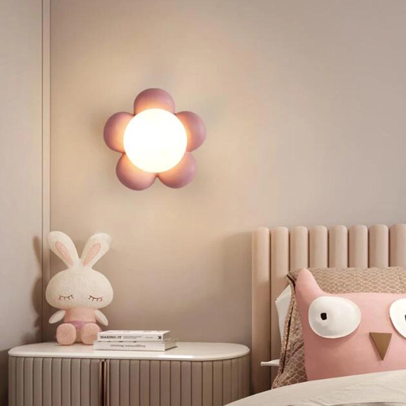 Pastoral Style Simple and Warm Flower Wall Lamp Nordic Creative Design for Children's Rooms Study Rooms Bedrooms Bedside Lamps