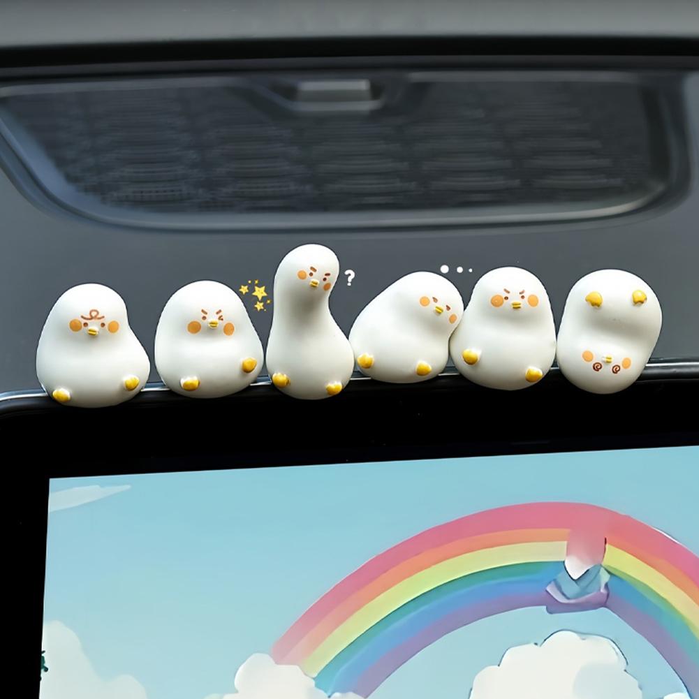 3/6 ks Dekorace zpětného zrcátka do auta Malá roztomilá kachní panenka Pryskyřičná ozdoba Doplňky do interiéru auta