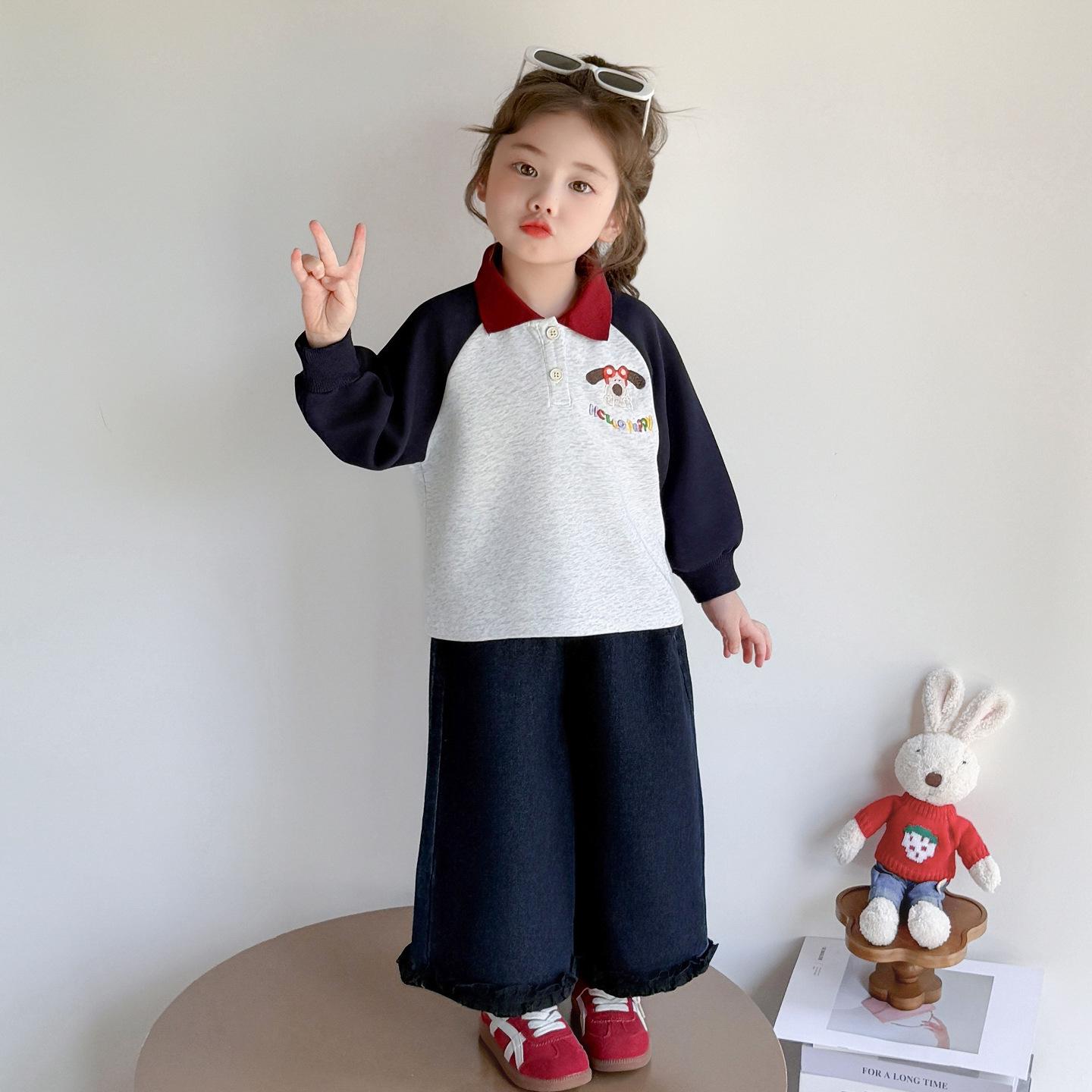 

Корейский осенний комплект для девочек 2025: свитшот с вышивкой щенка и джинсы 100 cm